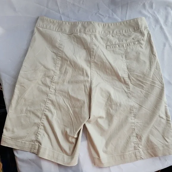 Nike Golf Shorts Womens 12 Beige Khaki Fit Dry Chino Performance Walking Casual - Picture 2 of 7
